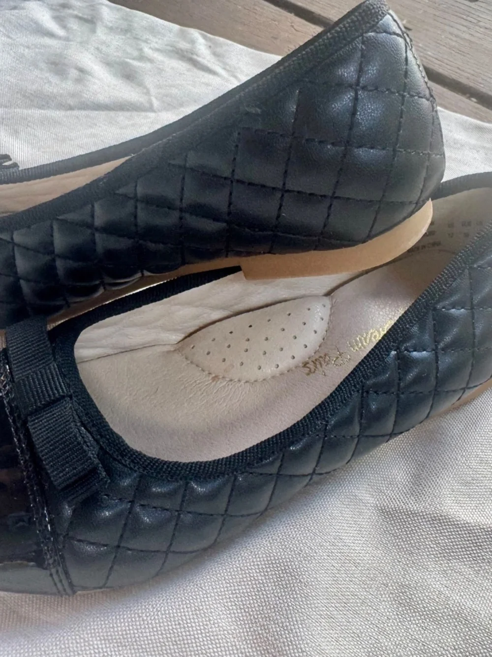 Black quilted Dream Pairs shoes
